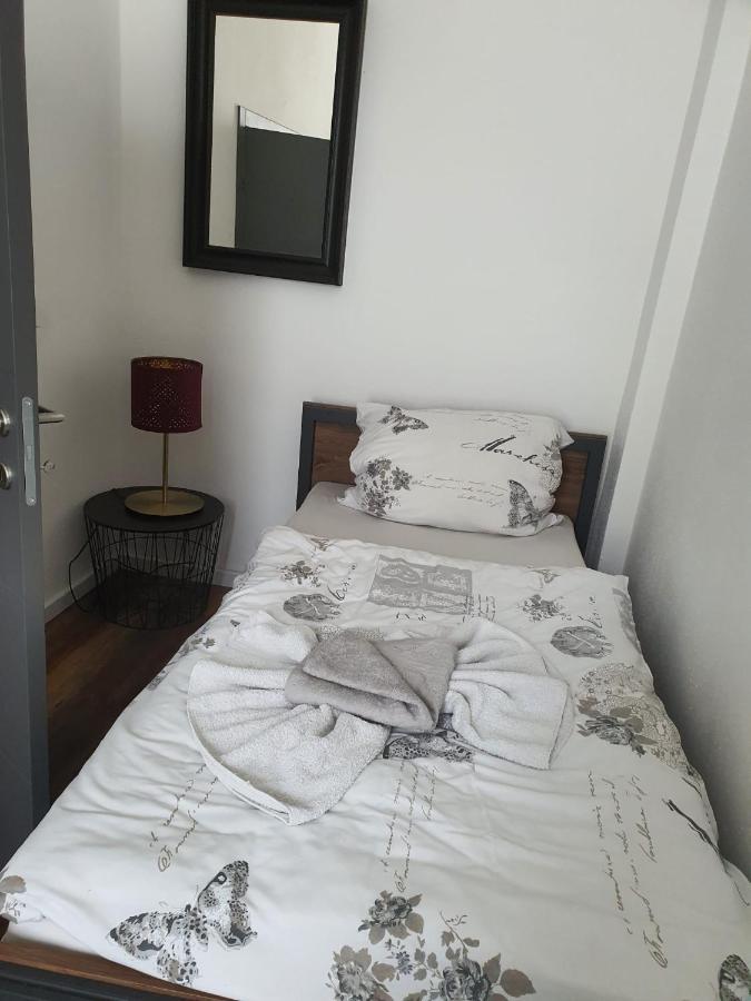Apartment Mimalou Moebliertes In *